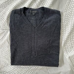 Banana Republic 100% Merino Wool Dark Grey V-neck Sweater, Men's L